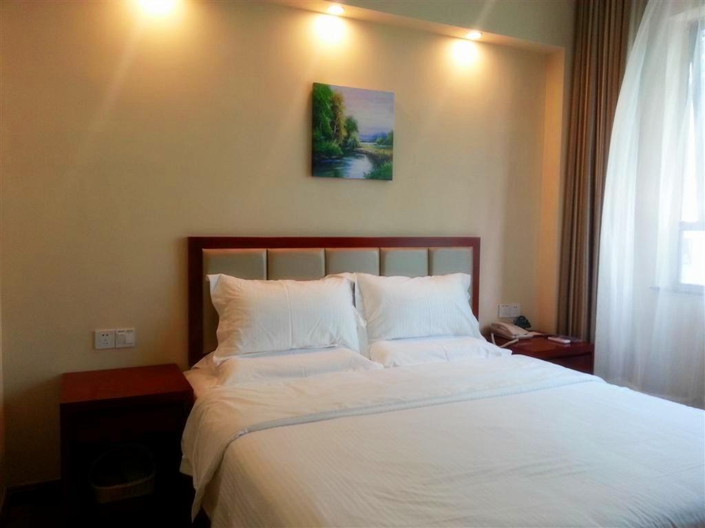Greentree Inn Sanya He Ping Street Hotel Camera foto