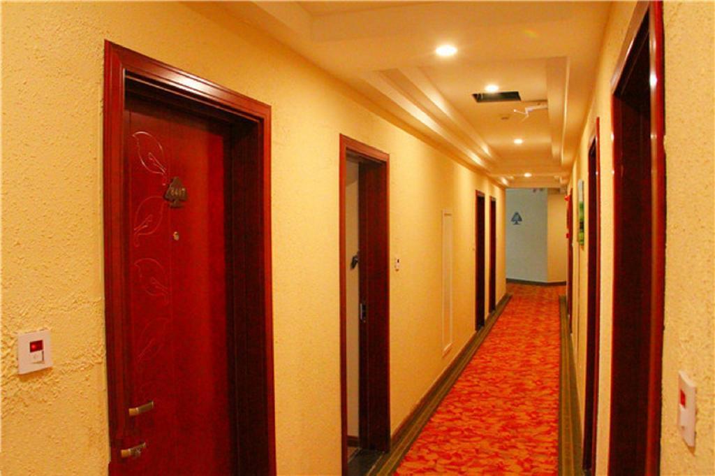 Greentree Inn Sanya He Ping Street Hotel Esterno foto